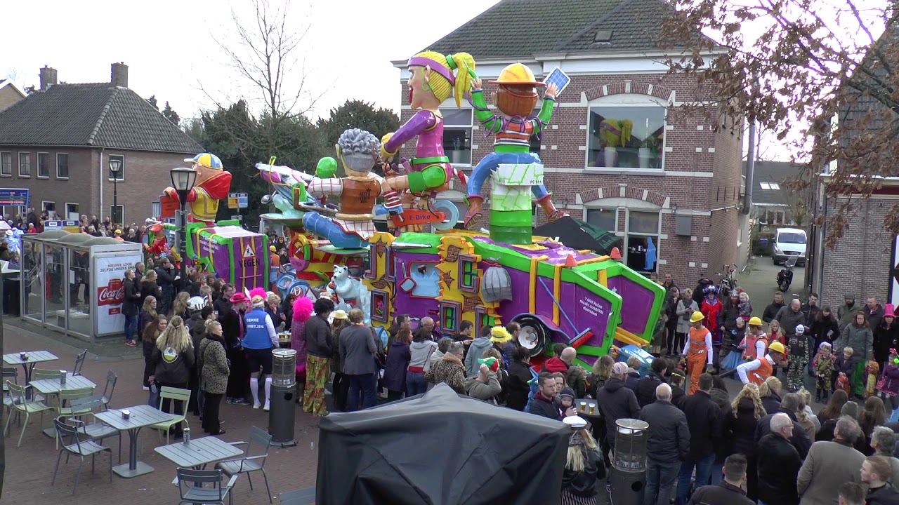 Grote Heinose Carnavalsoptocht deel 2