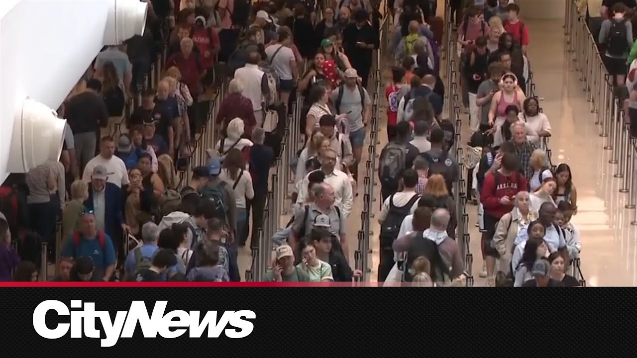 Long lines at U.S. airports amid partial government shutdown