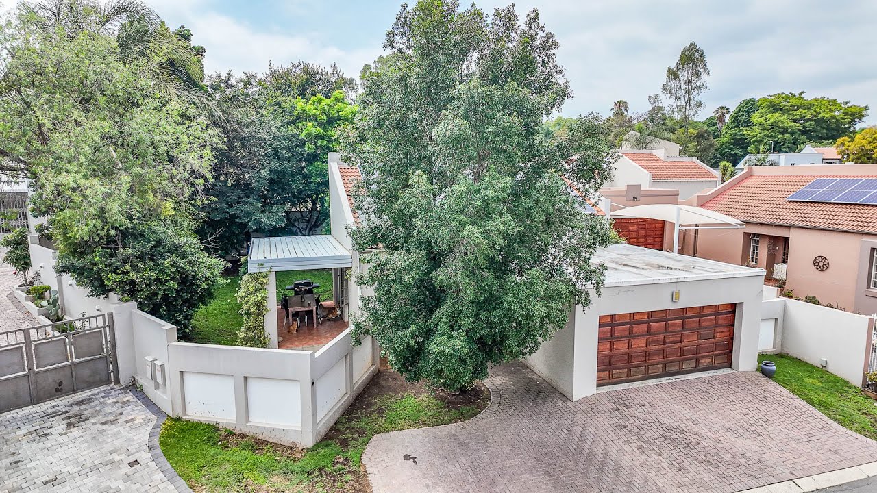 3 Bedroom 2 Bathroom House for Sale in Douglasdale