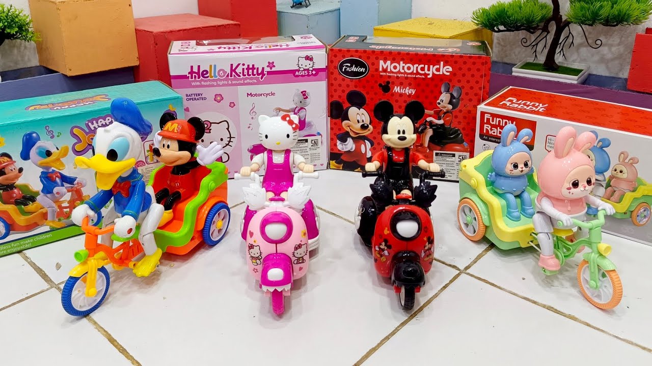 Buka Paket Mainan Hello Kitty & Mickey Mouse Naik Sekuter, Donald Bebek & Kelinci Naik Sepeda Kereta