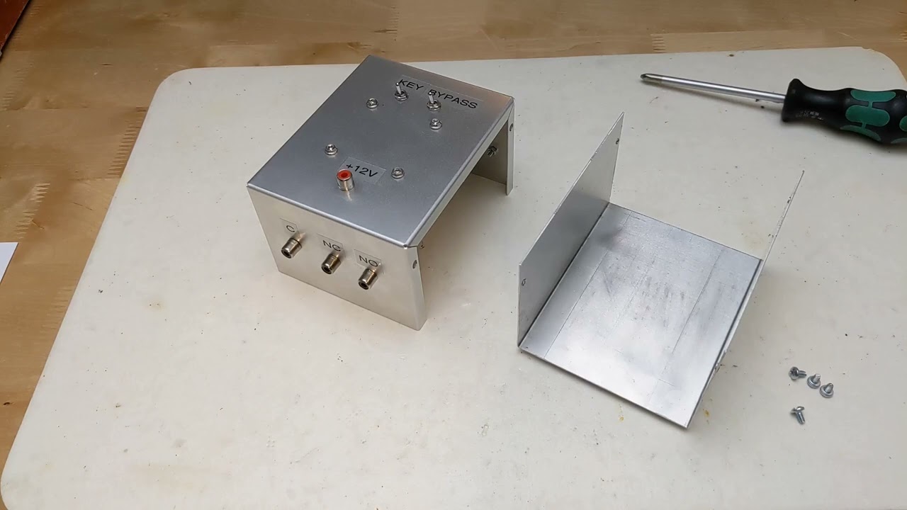Amateur Radio Transmit/Receive Switch based on the Pacific Antenna Easy TR Switch Kit