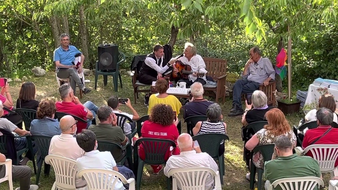 Le canzoni bonsai di Enzo Iacchetti a San Pietro della Ienca