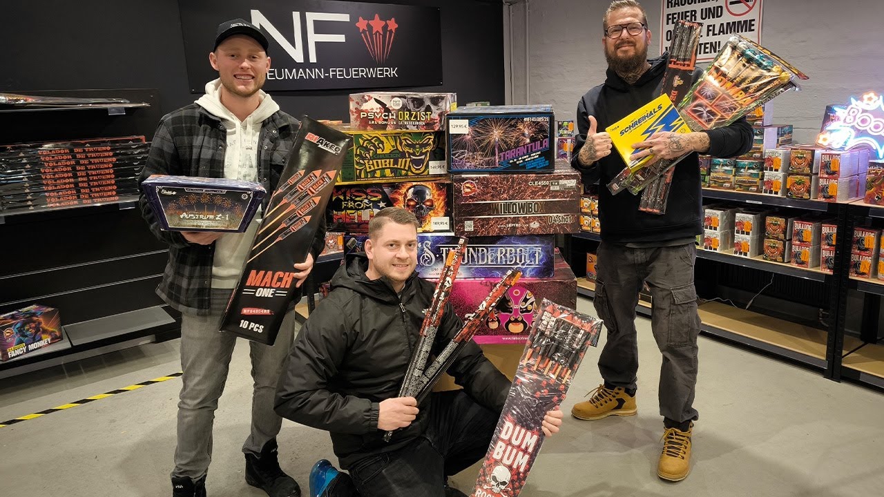 EINE RUNDE DURCH DEN PYROTRAUM| WIR ZEIGEN EUCH WAS IHR BEI NEUMANN FEUERWERK BEKOMMT🔥🥳