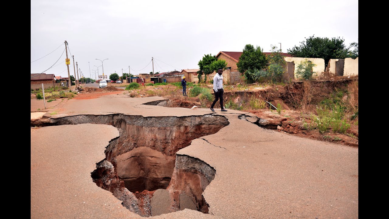 Khutsong residents in Carletonville are forced to vacate their homes as sinkholes get worse.