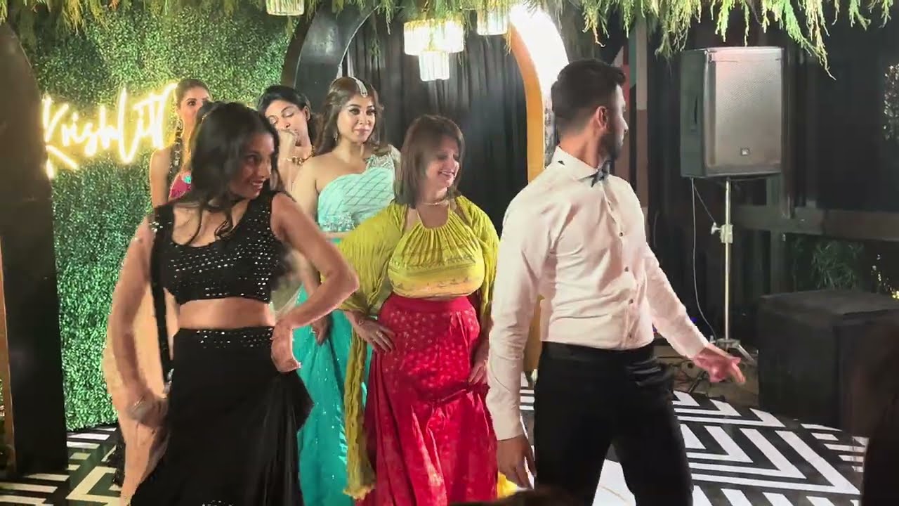 KRISHNA MUKHERJEE WEDDING DANCE | DANCE VLOG | #krishnamukherjee #teamashirvaad