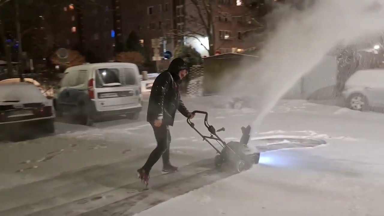 #997 - Akumulatorowa odśnieżarka Stalco SBS40BL S97730