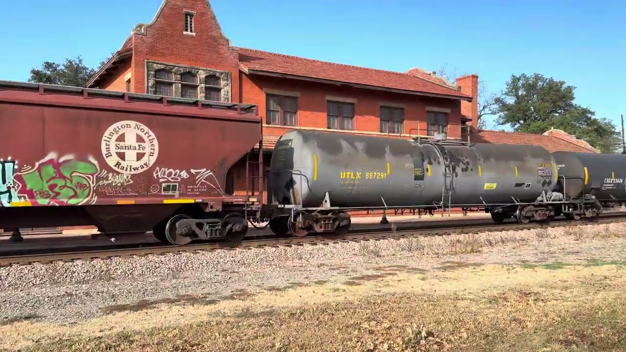 Southbound mixed freight 1/9/26
