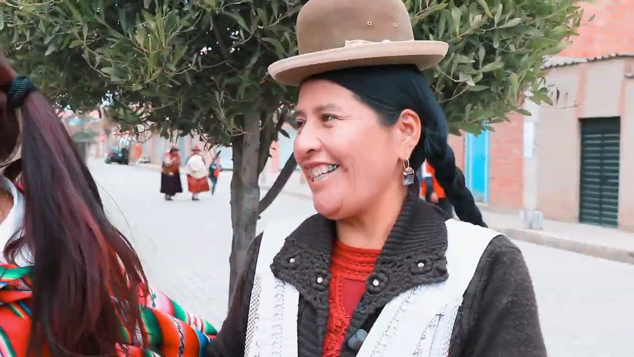 Cuando tu  Mam&aacute; te Viste 😁😁 || La Warmi Rosa