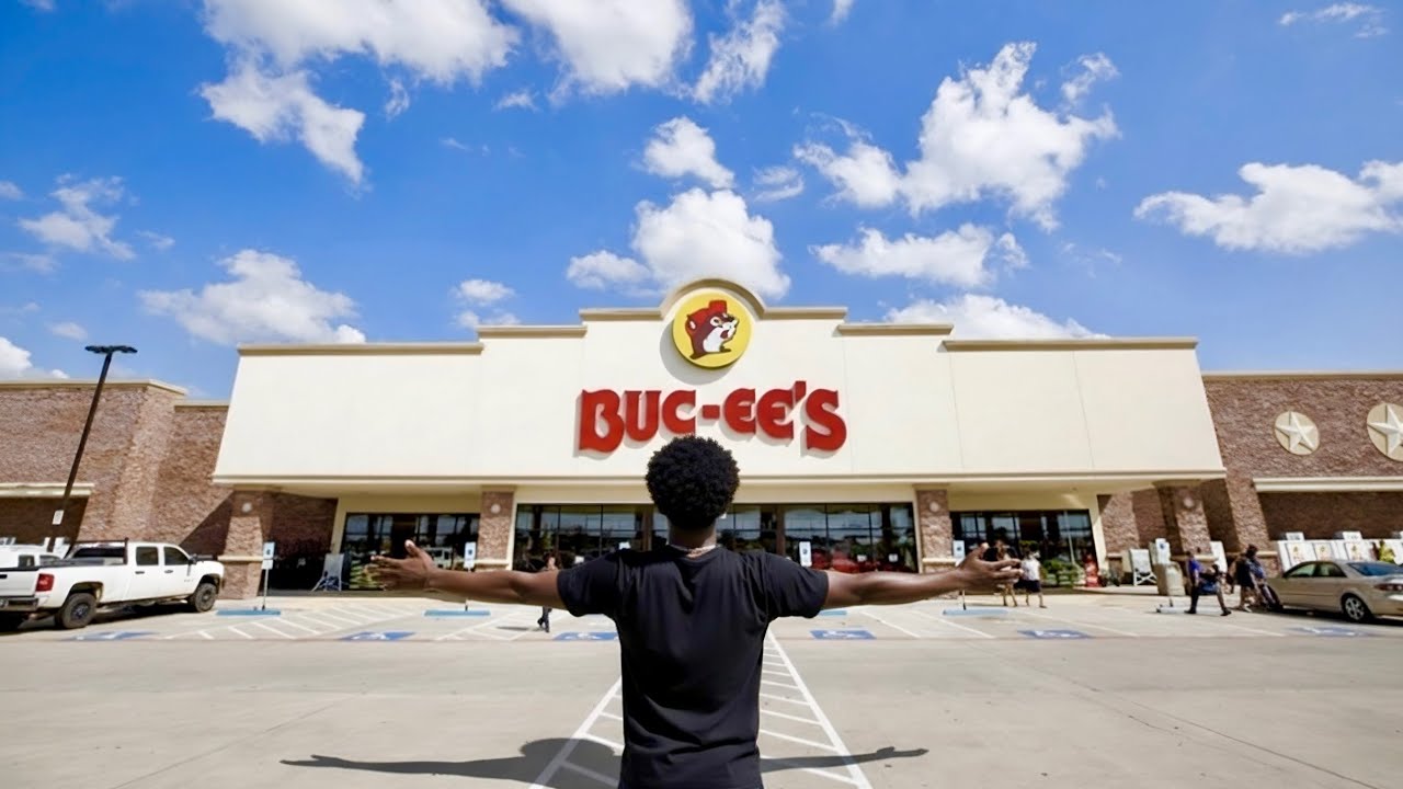 Trolling At The Worlds Largest Gas Station! (Buc-ee's)