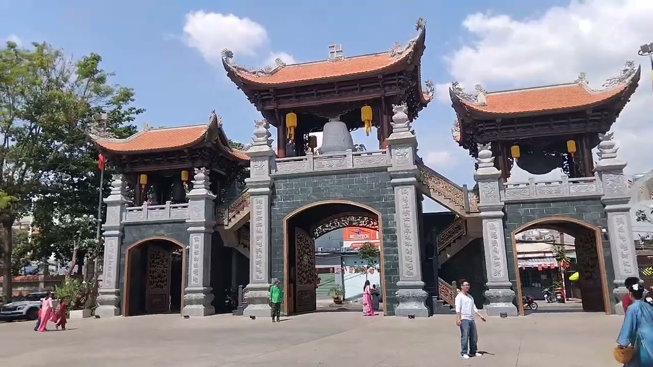Tu viện Vĩnh Nghiêm, phường Tân Thới Hiệp, TP Hồ Chí Minh 