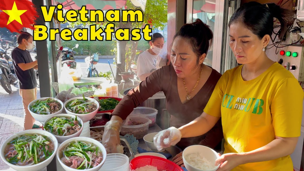 Must try! Delicious Vietnamese breakfast food and a local favorite - Beef pho // Vietnam Street Food