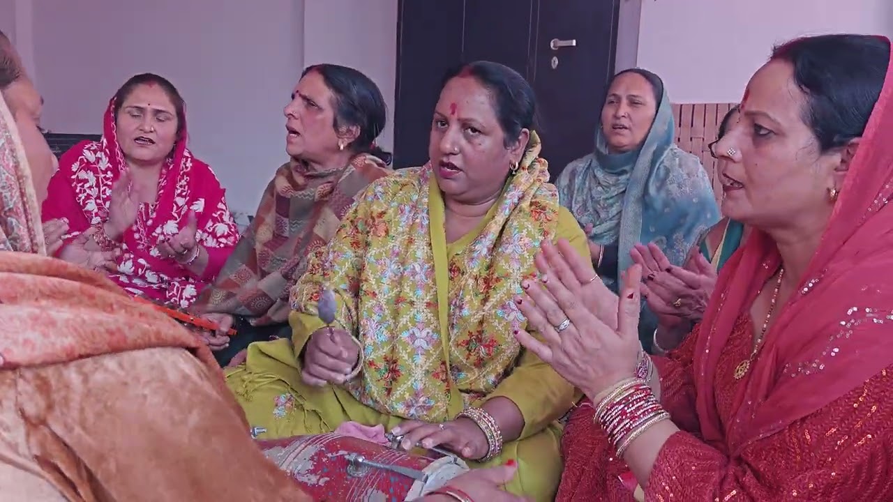 अज ध्यानु नाचदा नी दतिया प मंदिरा बीच फेरे