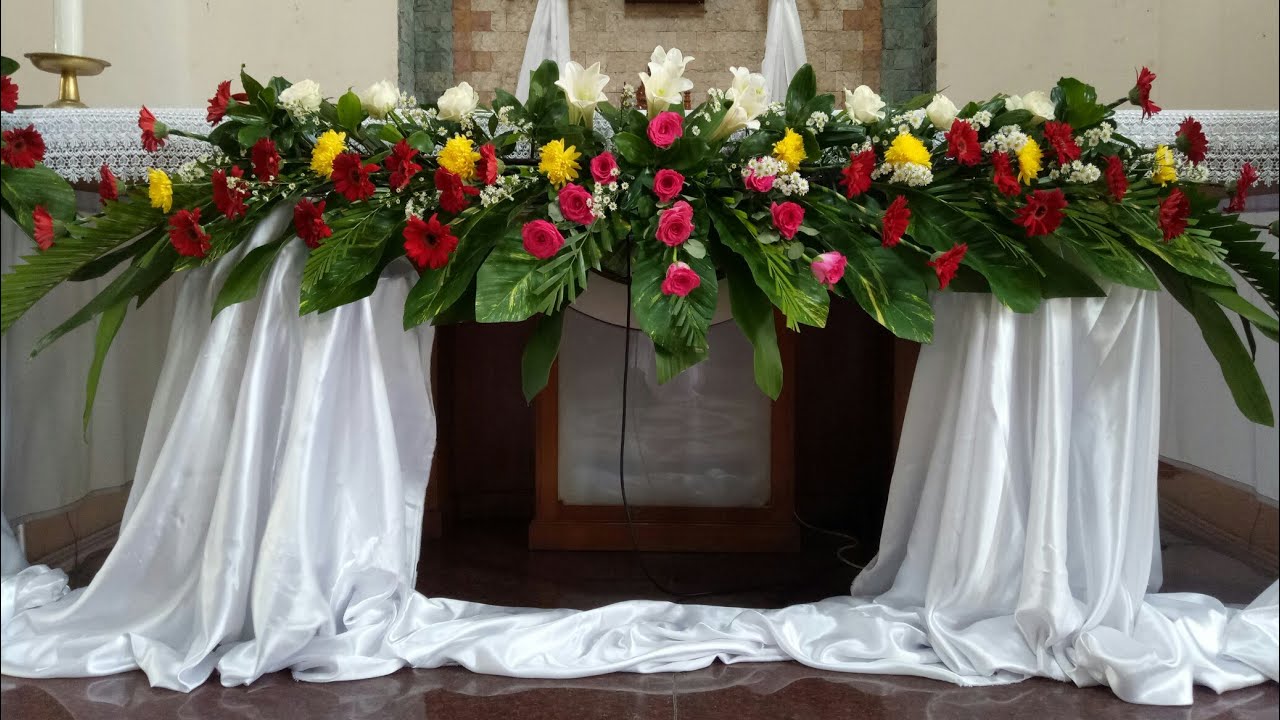 Rangkaian Bunga Altar untuk Pernikahan