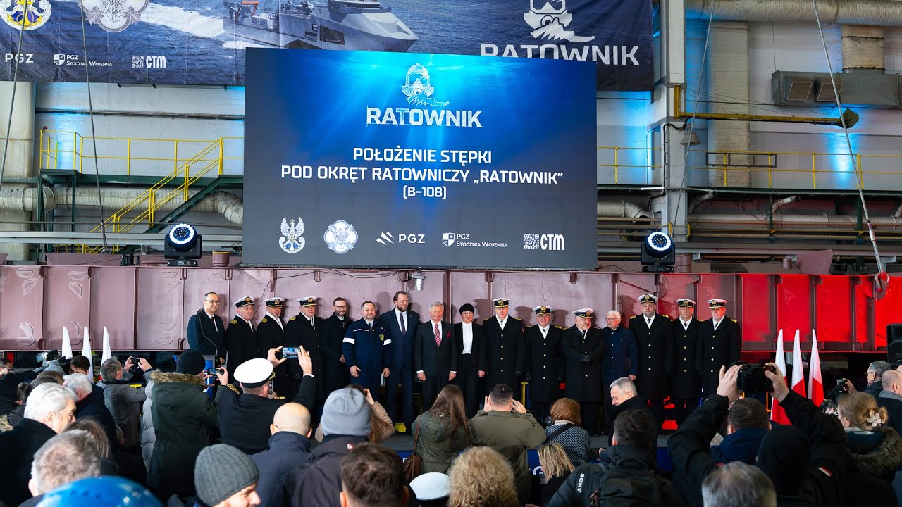 Stępka pod „Ratownika” położona. Kolejny duży okręt powstaje w PGZ Stoczni Wojennej