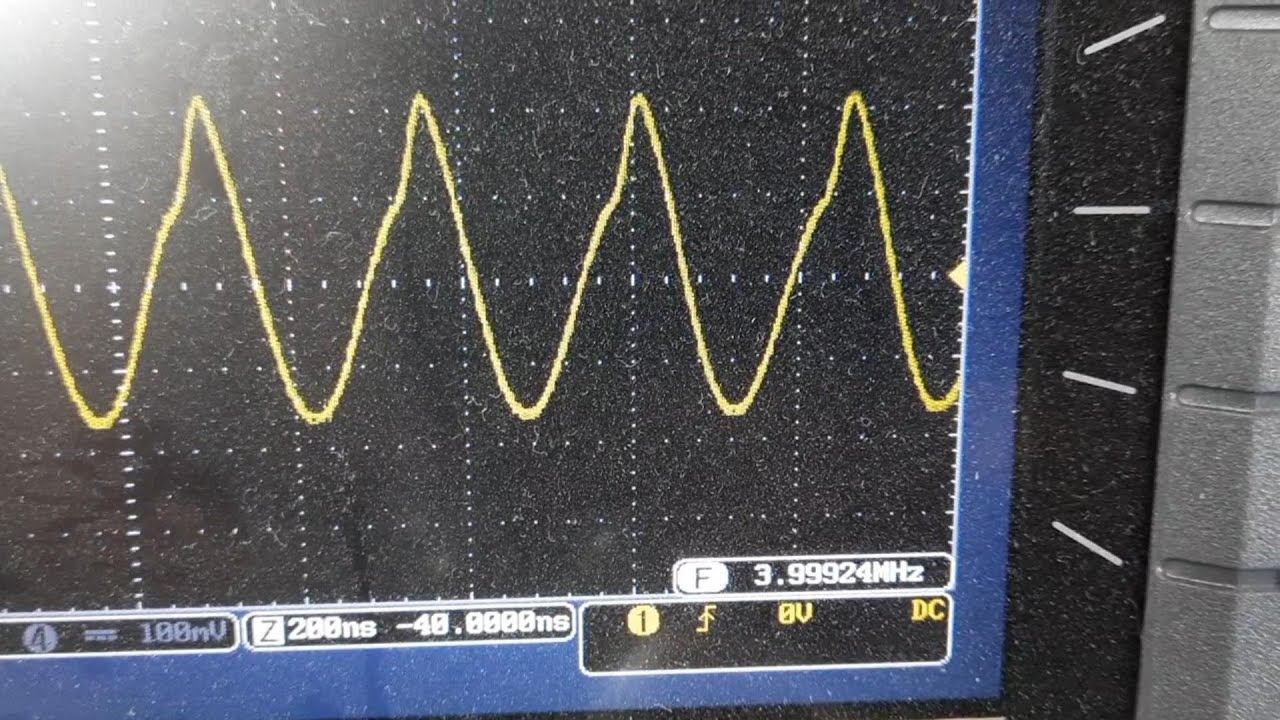 Colpitts Crystal Oscillator for testing Crystals
