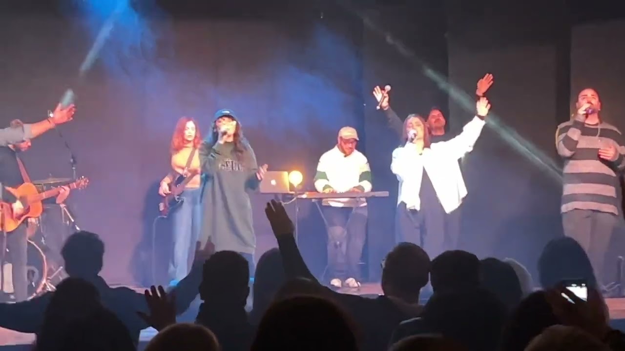 Hillsong Napoli goodness of god