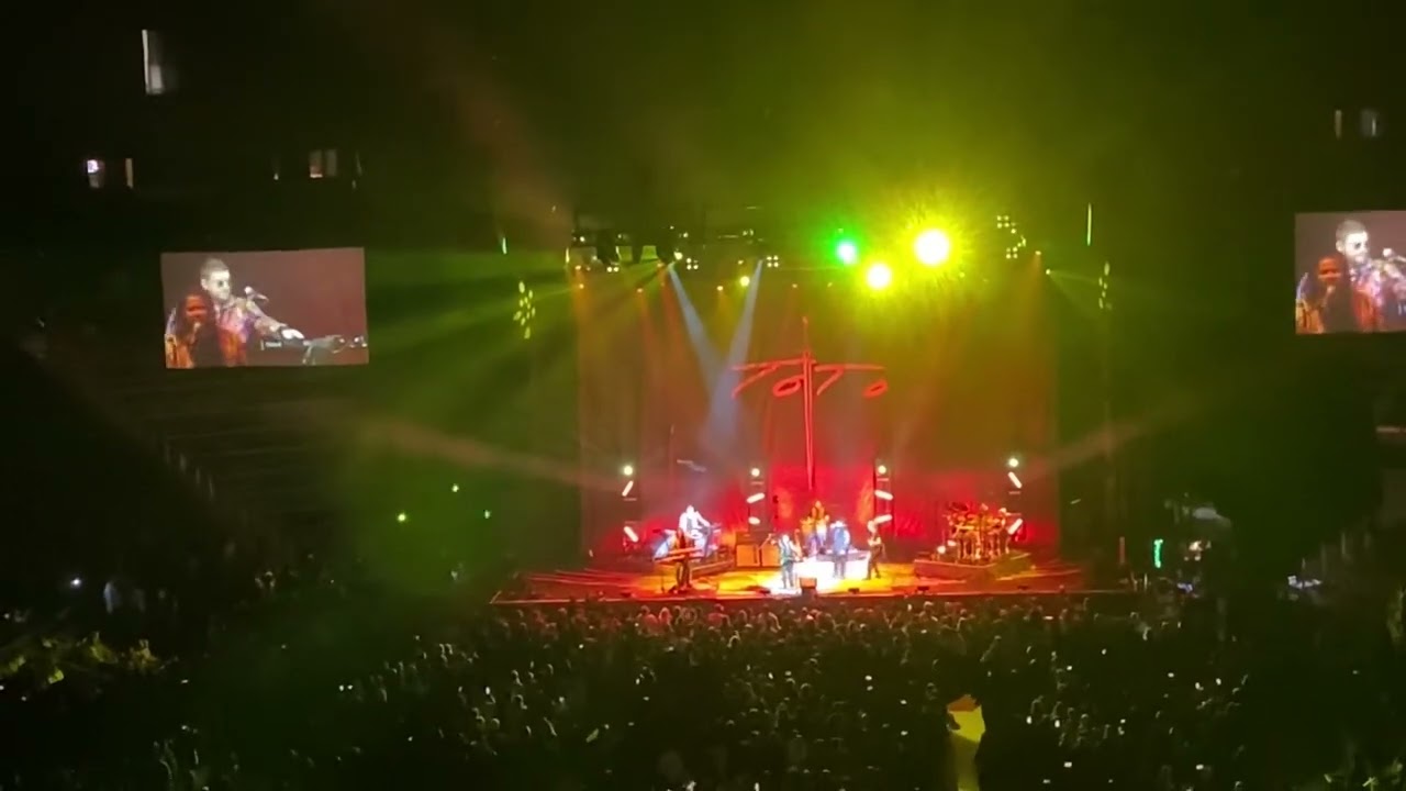 Toto - Africa (Live at Climate Pledge Arena, Seattle, WA - March 28, 2022)