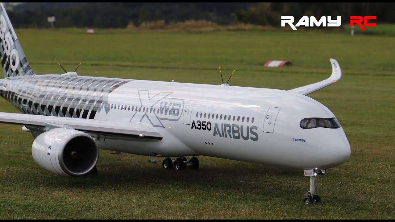 Flying my Airbus A350 on a rainy day, RC tow truck pushback