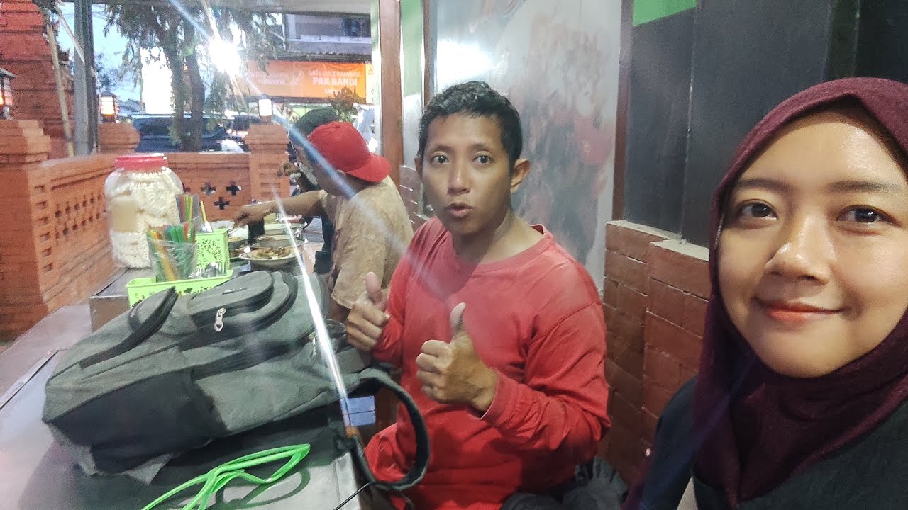 buka puasa makan sate gule kambing pak bandi minum jeruk hangat