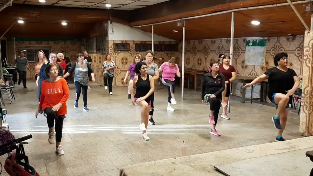 Baile entretenido 1 Viernes 13 de Marzo 2026 profesora Angela Sierra club los 120 lo Espejo