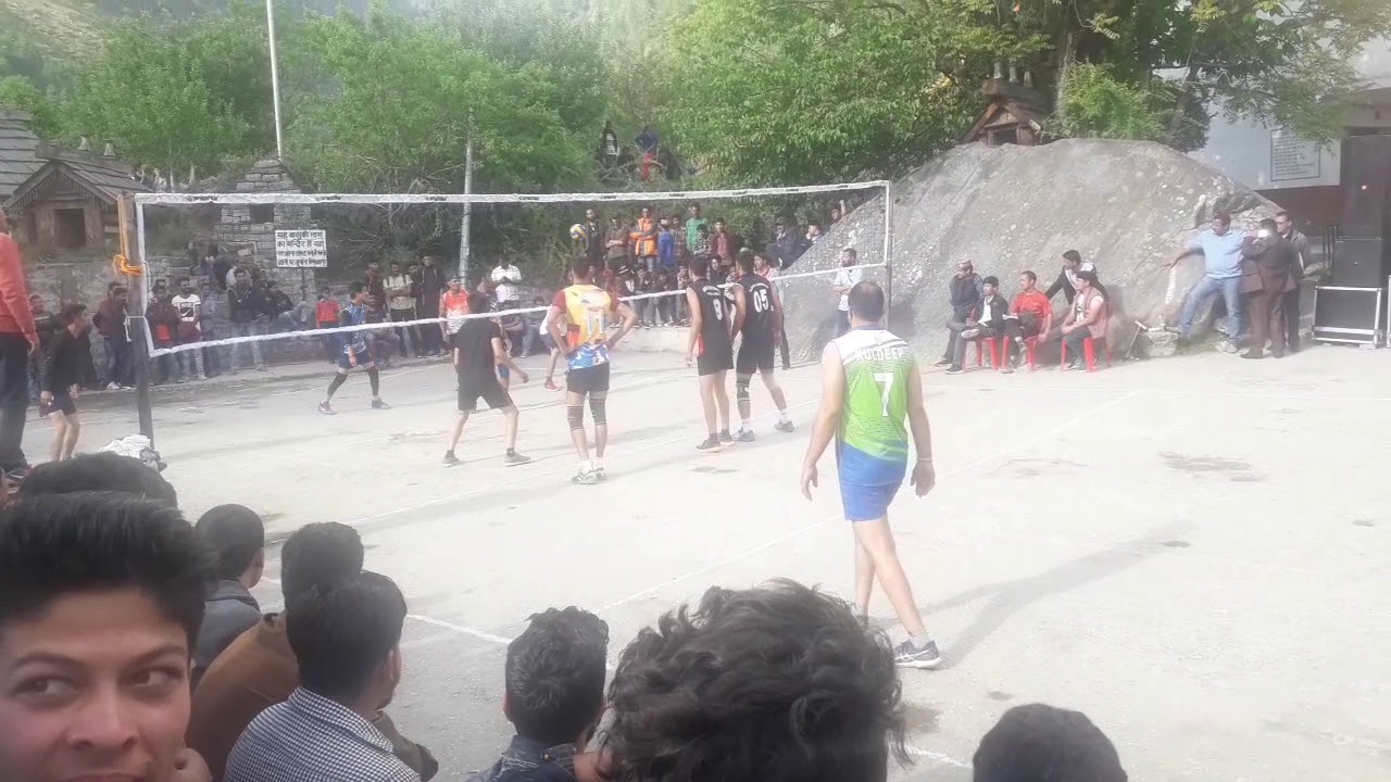 Hadimba manali vs abhishek soni  1st set volleyball match  in prini