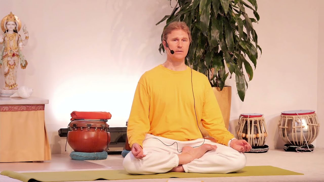 Yogastunde "Willenskraft entwickeln" mit Ananta - Yoga Vidya Ashram Live - 