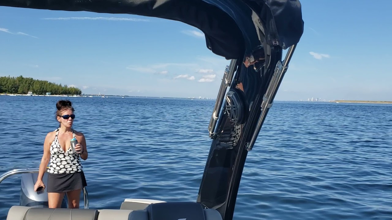 2021 Starcraft MX25 Pontoon With Yamaha F300 Review