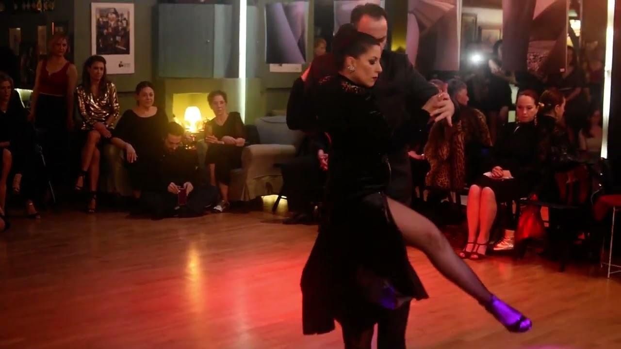Tal vez será su voz - Barbara Ferreyra y Agustín Agnez  Athens 17-01-2026
