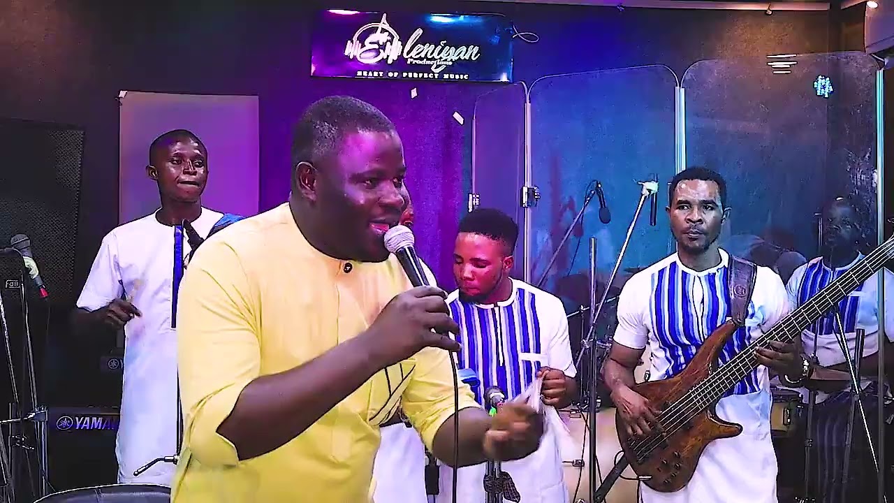 TOBI BRO BRO @ AJIDARA HOLY COMMUNION DAY 5