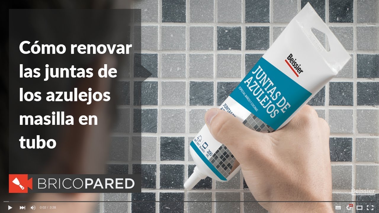 Como renovar juntas de azulejos con masilla en tubo