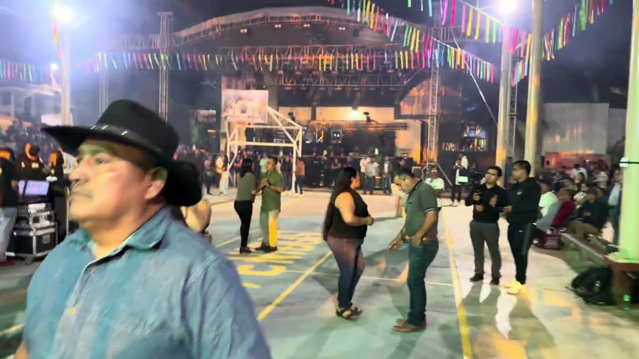 Pamela CHU LOST SOBREVIVIENTES en Chuxnaban Mixe 