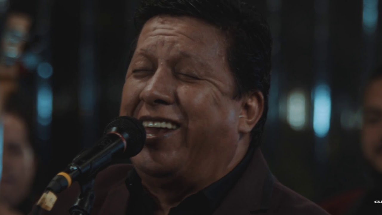 MEDLEY QUITEÑO (Mujer Quiteña - Cumba Quiteña - Chimbacalle) Cumbancheros ft. Gustavo Velásquez