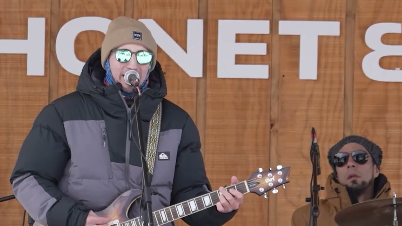 Thonet & Vander in the SNOW