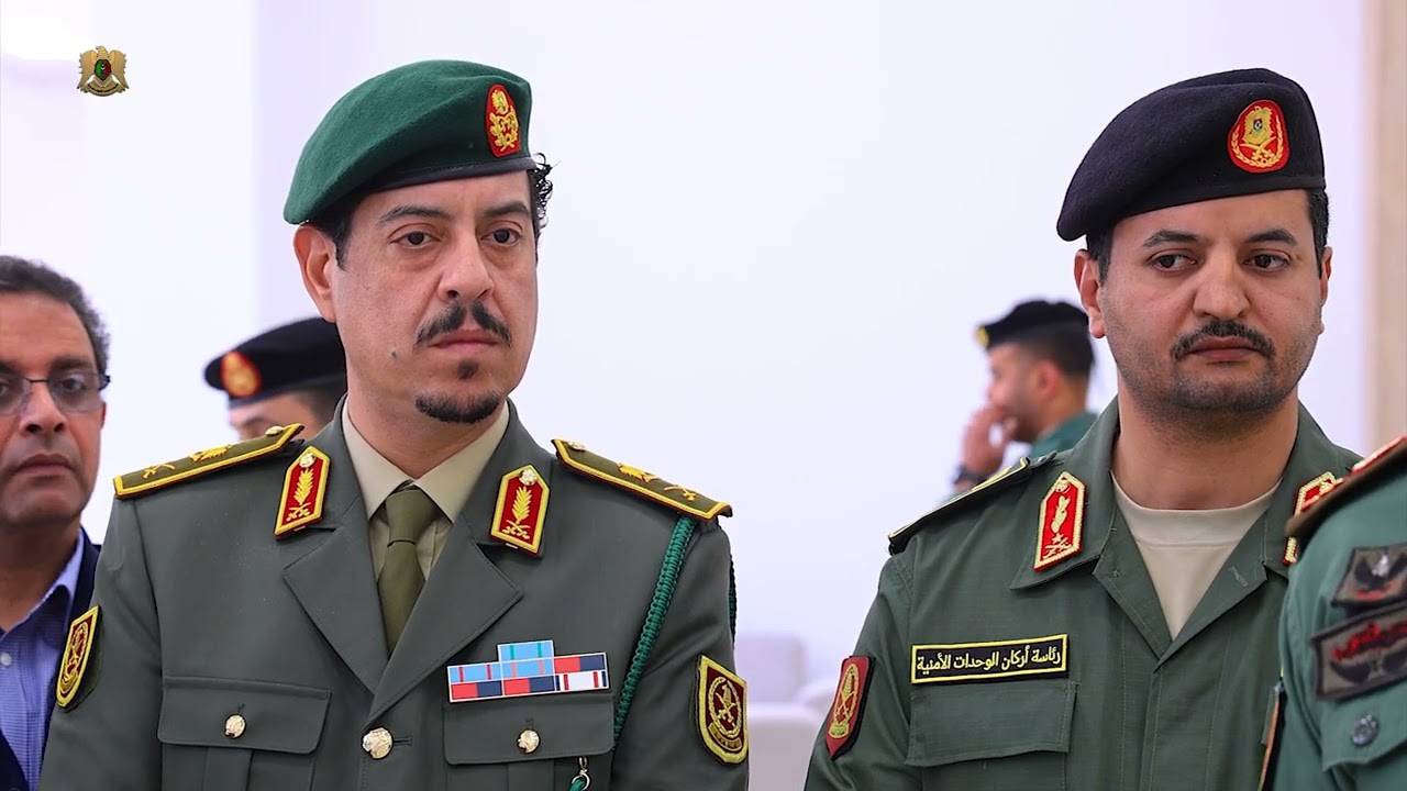 زيارة المشير خليفة حفتر إلى المدينة العسكرية رفقة رئيس الحكومة الليبية وقيادات القوات المسلحة.
