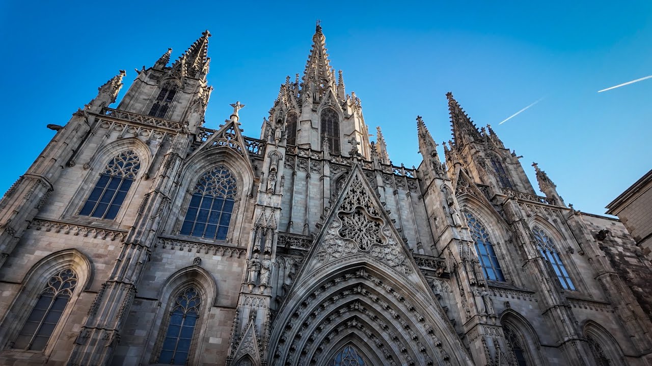 🇪🇸 Cathedral of Barcelona 🇪🇸 The Cathedral of the Holy Cross and Santa Eulália: Catalonia