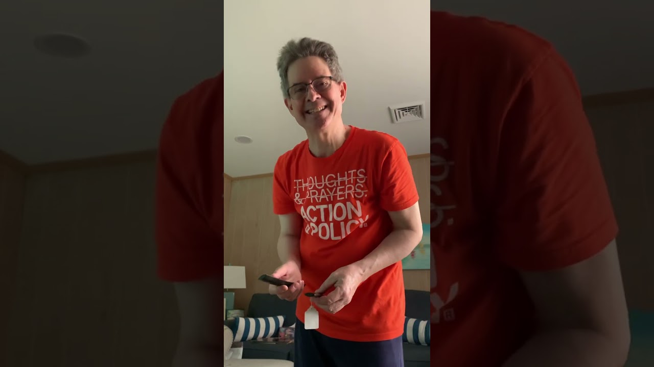 Rhythm Bones Player Dusts Off His Danforth bones