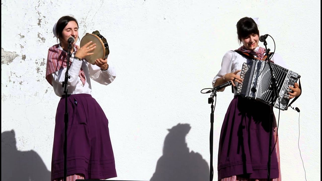 Itsaso eta Irune Elizagoien, 2011an Martitteko V. Trikitilari Gazteen Txapelketan 9146