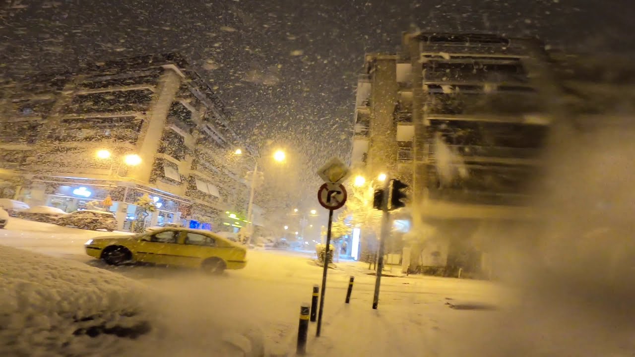 Χιόνια στην Αθήνα Ελλάδα 2021  4K  (Snow in Athens Greece 16/02/2021)