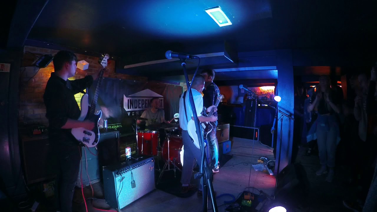 THE HORSE HEADS 6  IVW FEB 2 BMENT