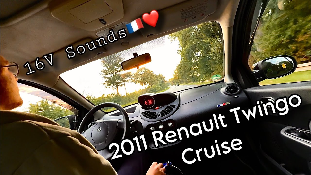 Renault Twingo 16V Passenger POV Cruise / (ASMR) / Evening to Sunset /