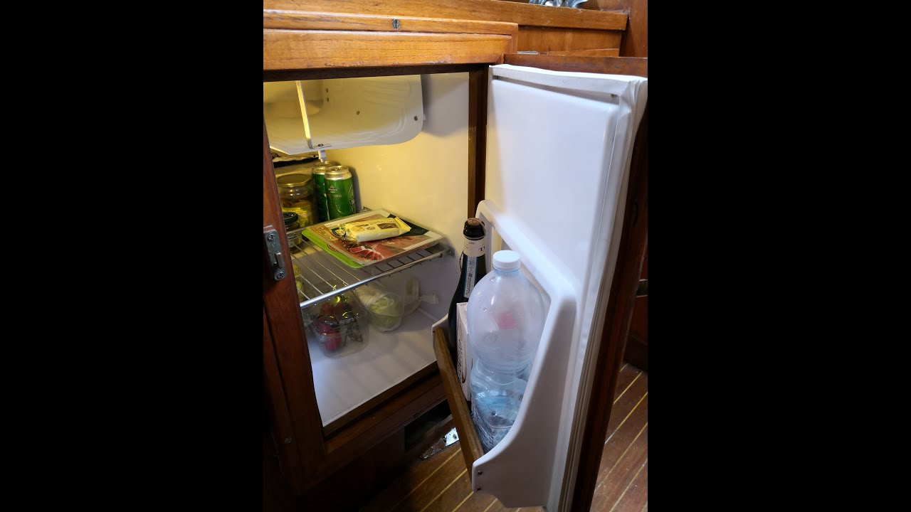 BSV - Costruzione vano frigo barca