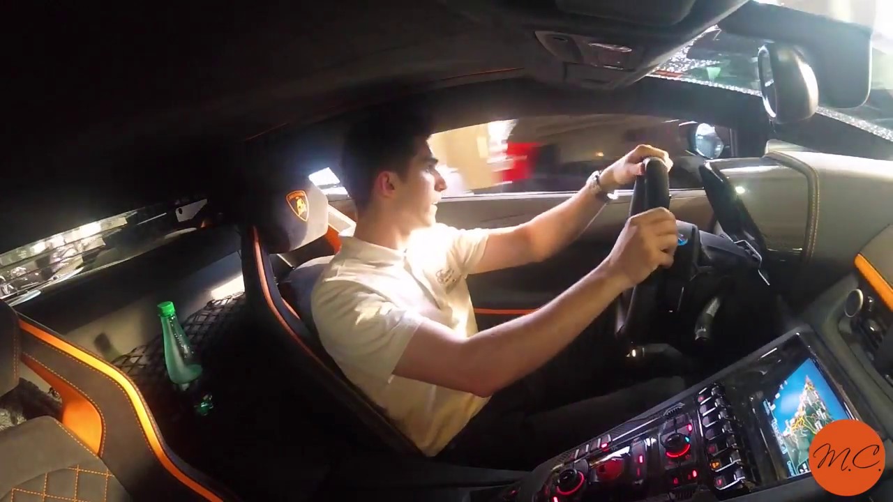 Caméra cachée : Quand le VOITURIER gare ma LAMBORGHINI à plus de 400 000 € !