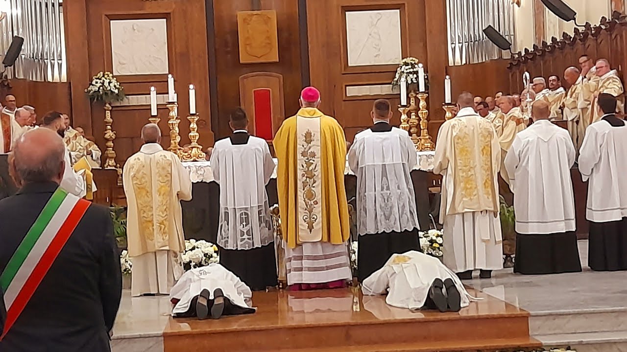Ordinazione PRESBITERI Don Salvatore Chindamo e Don Matteo Rocco Rizzo. Mileto 17.09.22