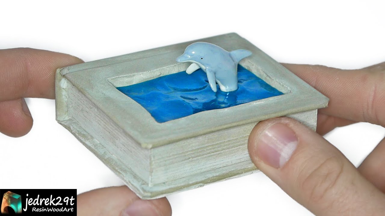 DOLPHIN 🐬 in the Pool Book? Diorama / RESIN ART