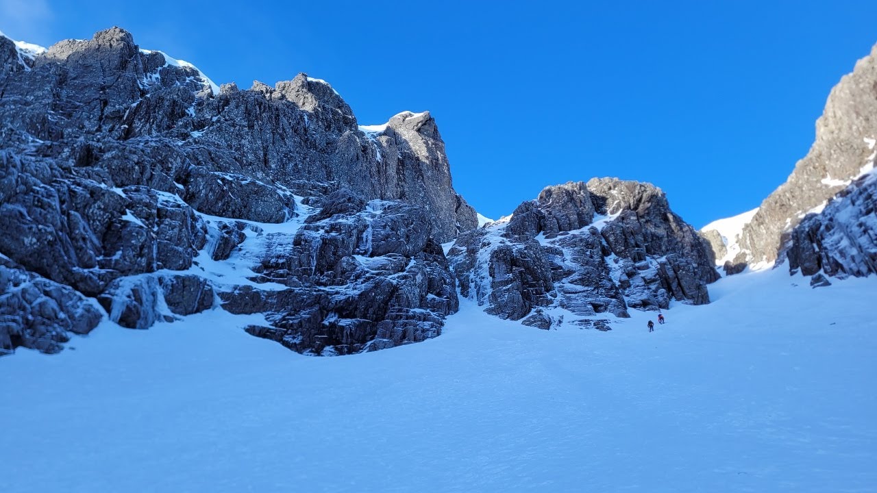 BEN NEVIS NORTH GULLY ICE CLIMB