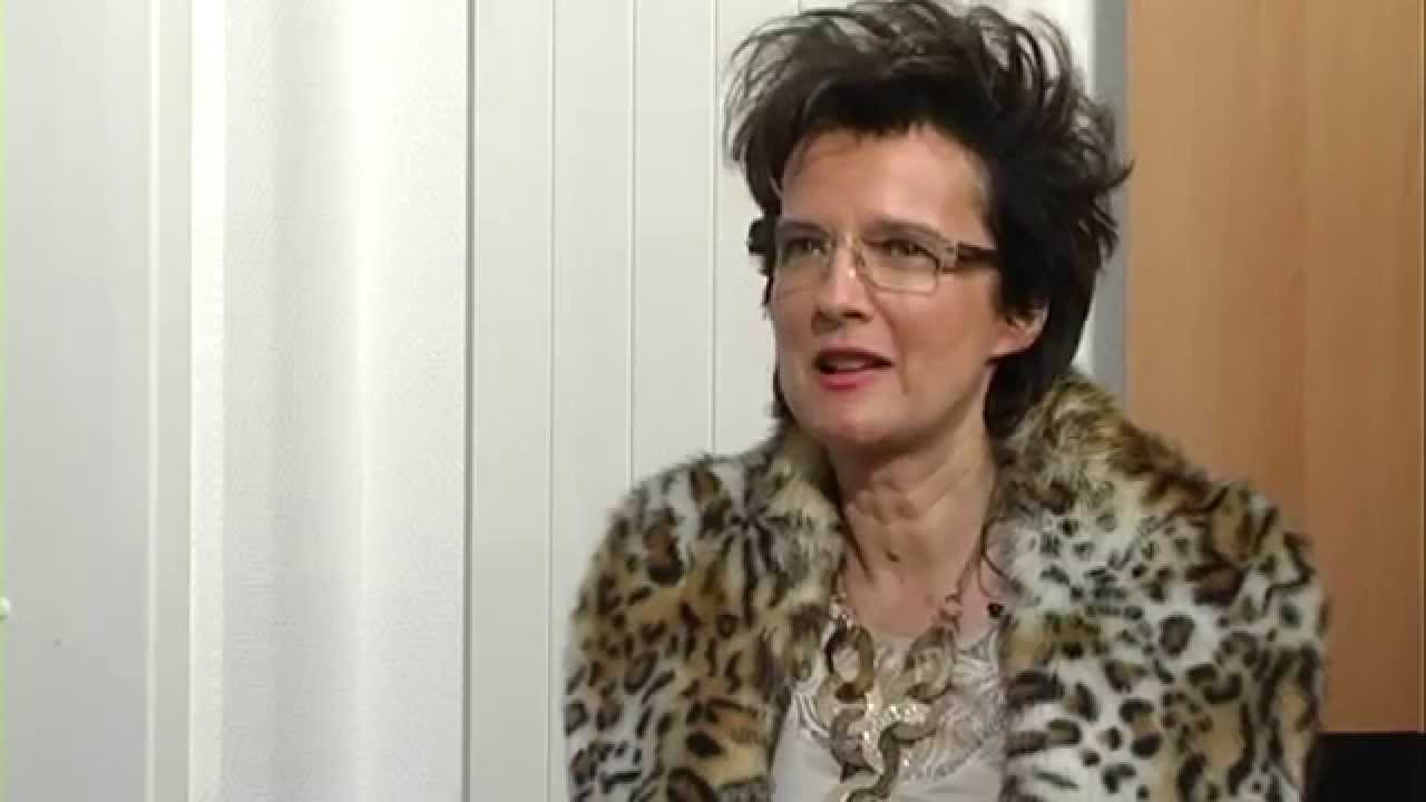 14/15 Auf ein Glas mit...Monika Martin