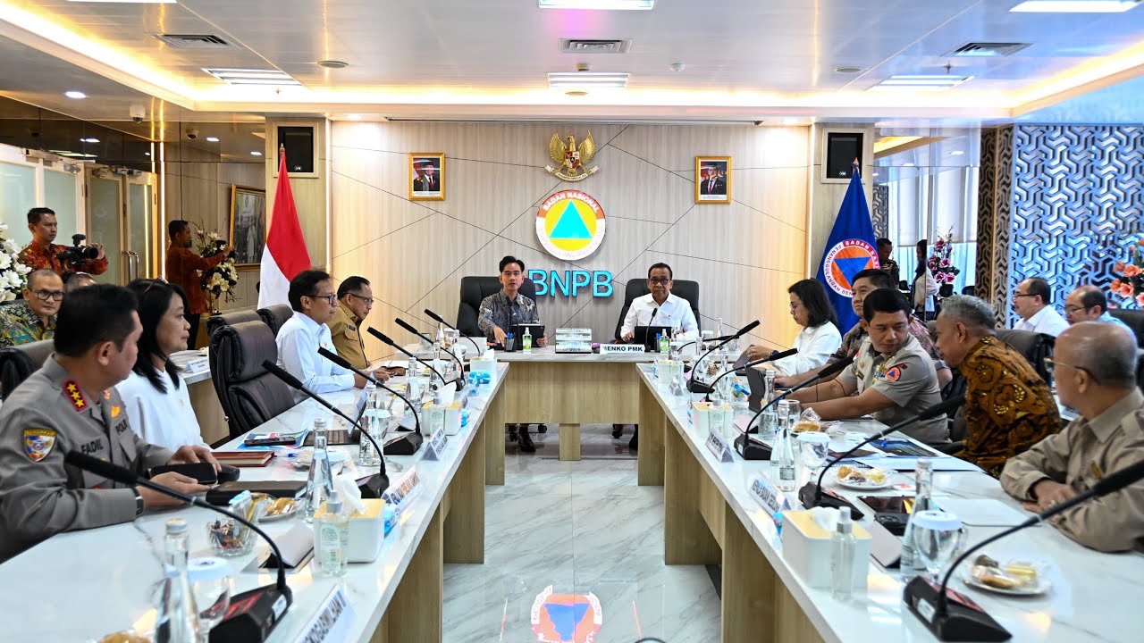 Pastikan Pemerintah Hadir, Wapres Pimpin Rapat Penanganan Erupsi Gunung Lewotobi Laki-laki