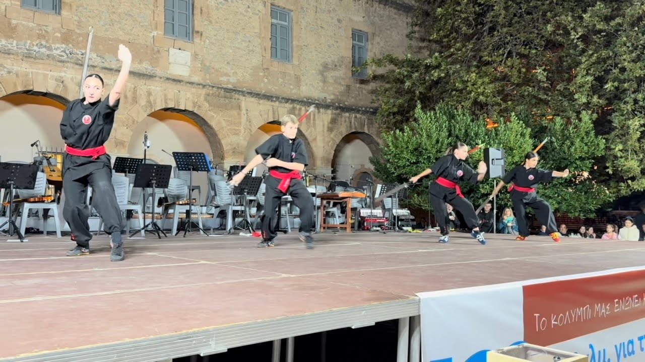 CHOY LEE FUT - ΛΑΜΠΑΔΑΣ ΘΕΟΔΩΡΟΣ και Χοροκινηση Ναυπλίου για την φλόγα 