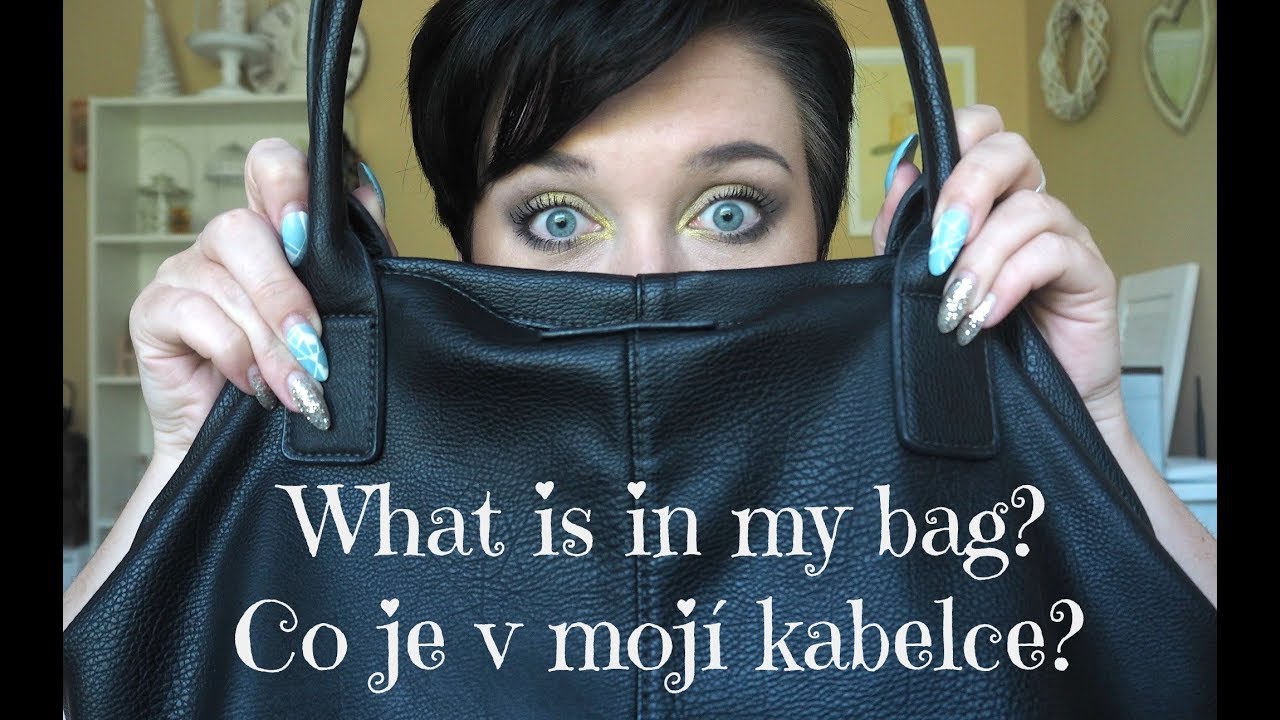 Co je v moj&iacute; kabelce? / What is in my bag?
