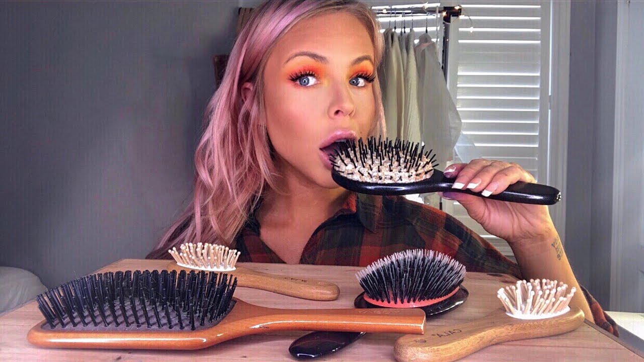 ASMR EDIBLE HAIR BRUSH EATING (FAKE) EXTREME CRUNCHY EATING SOUNDS MUKBANG 먹방